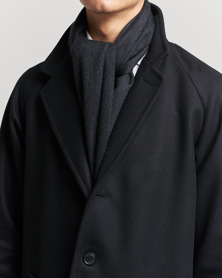 Heren | Begg & Co Arran Cashmere Scarf Slate Green | Begg & Co | Arran Cashmere Scarf Slate Green