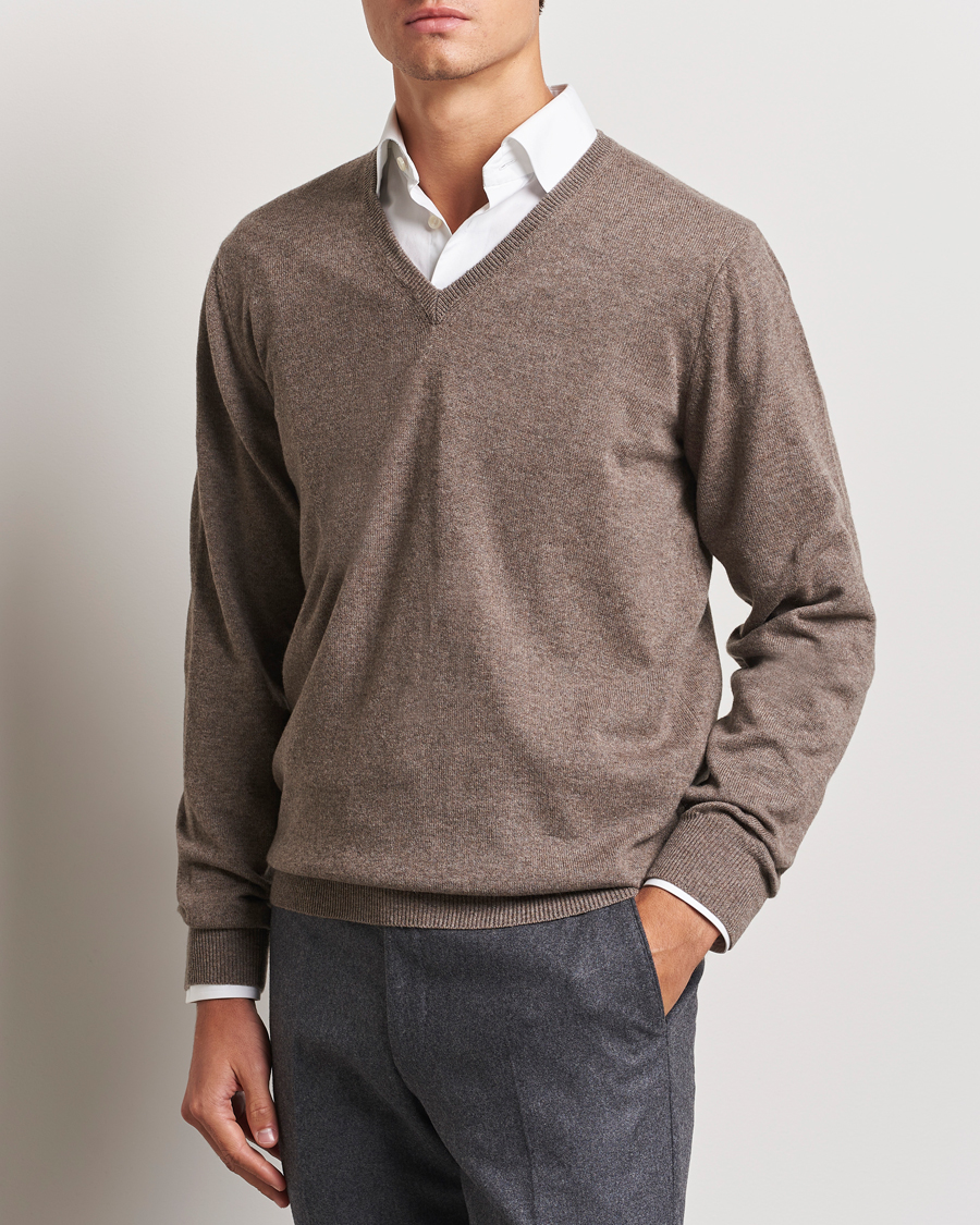 Heren | Truien | Piacenza Cashmere | Cashmere V Neck Sweater Brown
