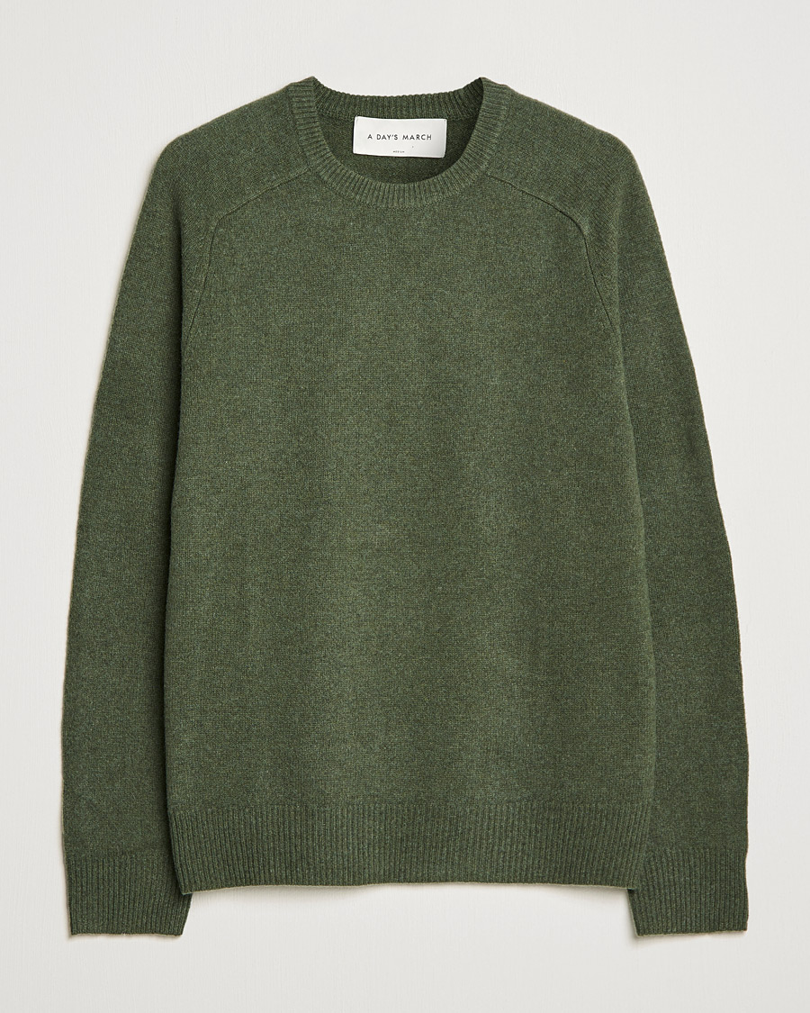 Heren | Truien | A Day's March | Brodick Lambswool Sweater Olive