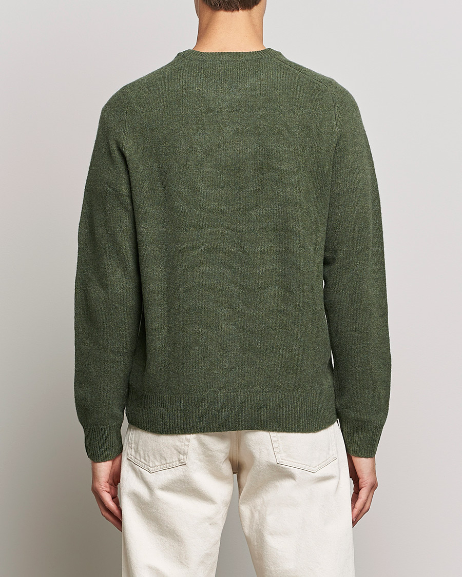 Heren | Truien | A Day's March | Brodick Lambswool Sweater Olive