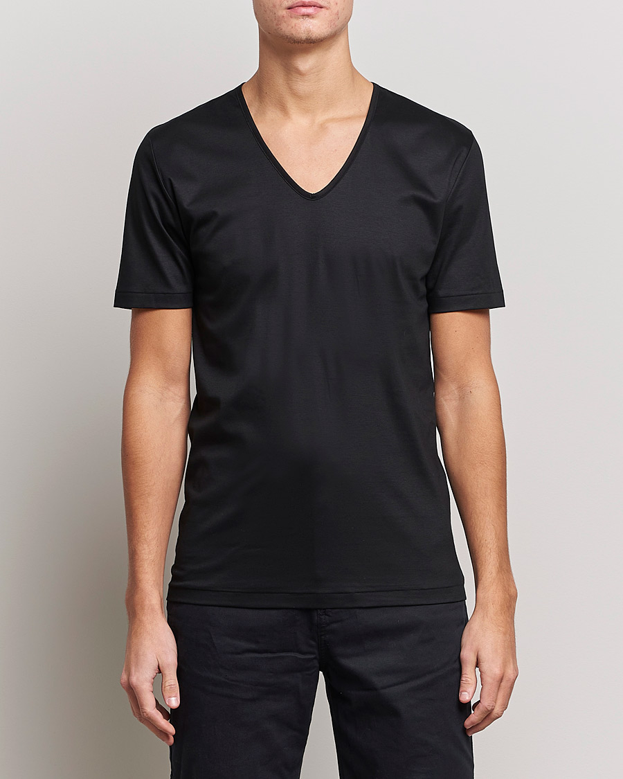 Heren | Zimmerli of Switzerland | Zimmerli of Switzerland | Sea Island Cotton V-Neck T-Shirt Black