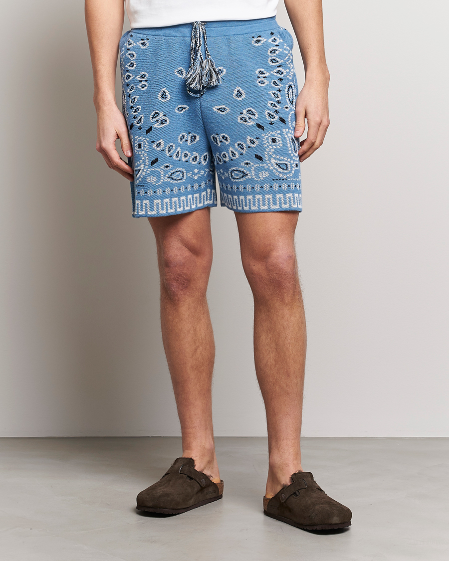 Heren | Korte broek | Alanui | Bandana Print Shorts Light Blue