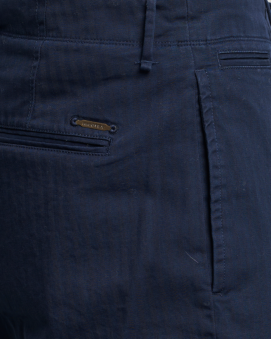 Heren | Broeken | Incotex | Regular Fit Herringbone Chinos Navy