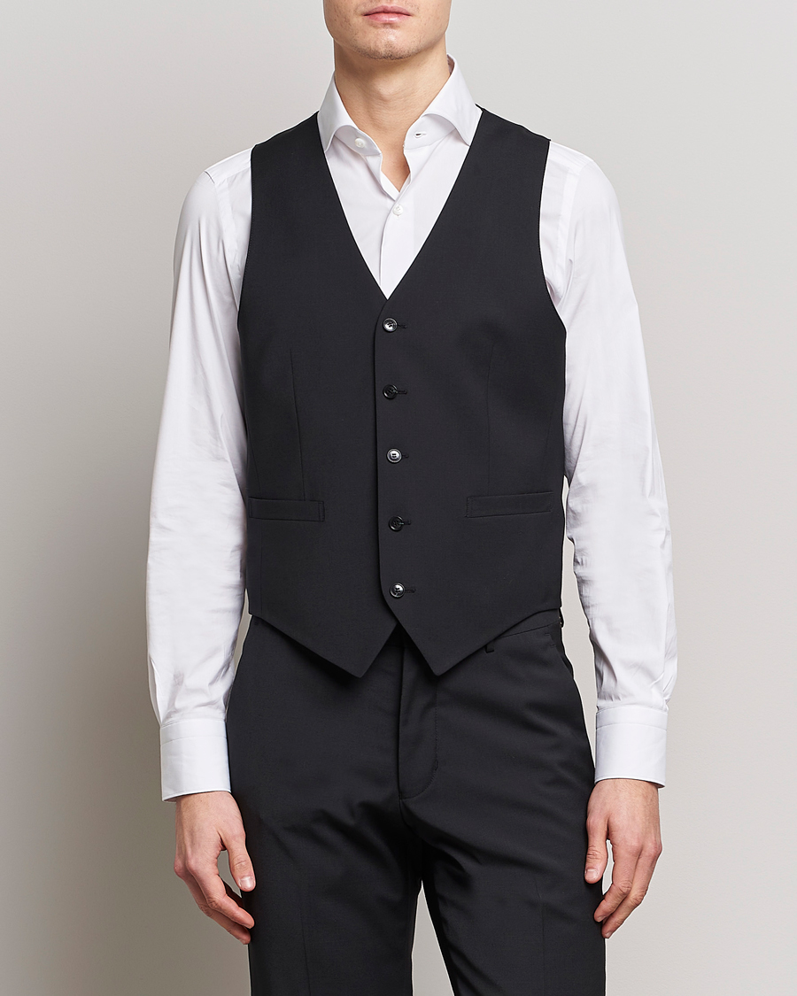 Men | Waistcoats | Tiger of Sweden | Wayde Wool Travel Waistcoat Black