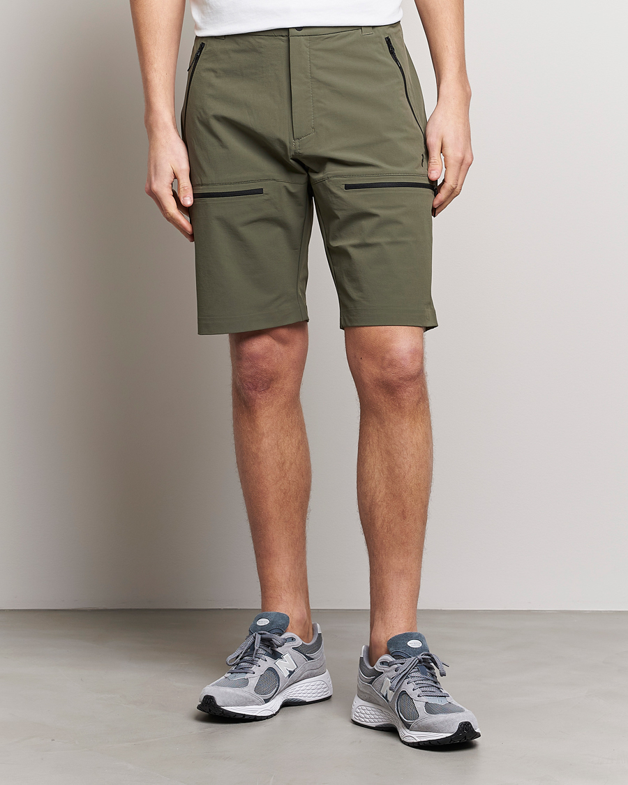 Heren | Korte broek | Peak Performance | Stretch Drawstring Tech Shorts Pine Needle