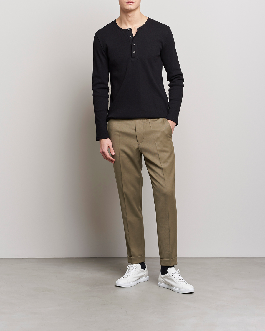 Heren | Truien | Filippa K | Rib Henley Black