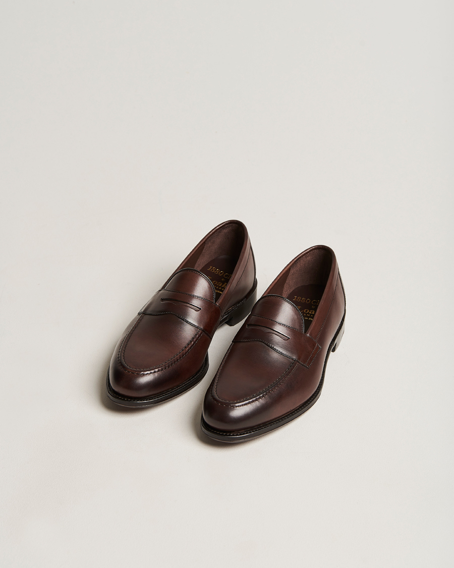Heren | Handgemaakte schoenen | Loake 1880 | Hornbeam Eco Penny Loafer Walnut