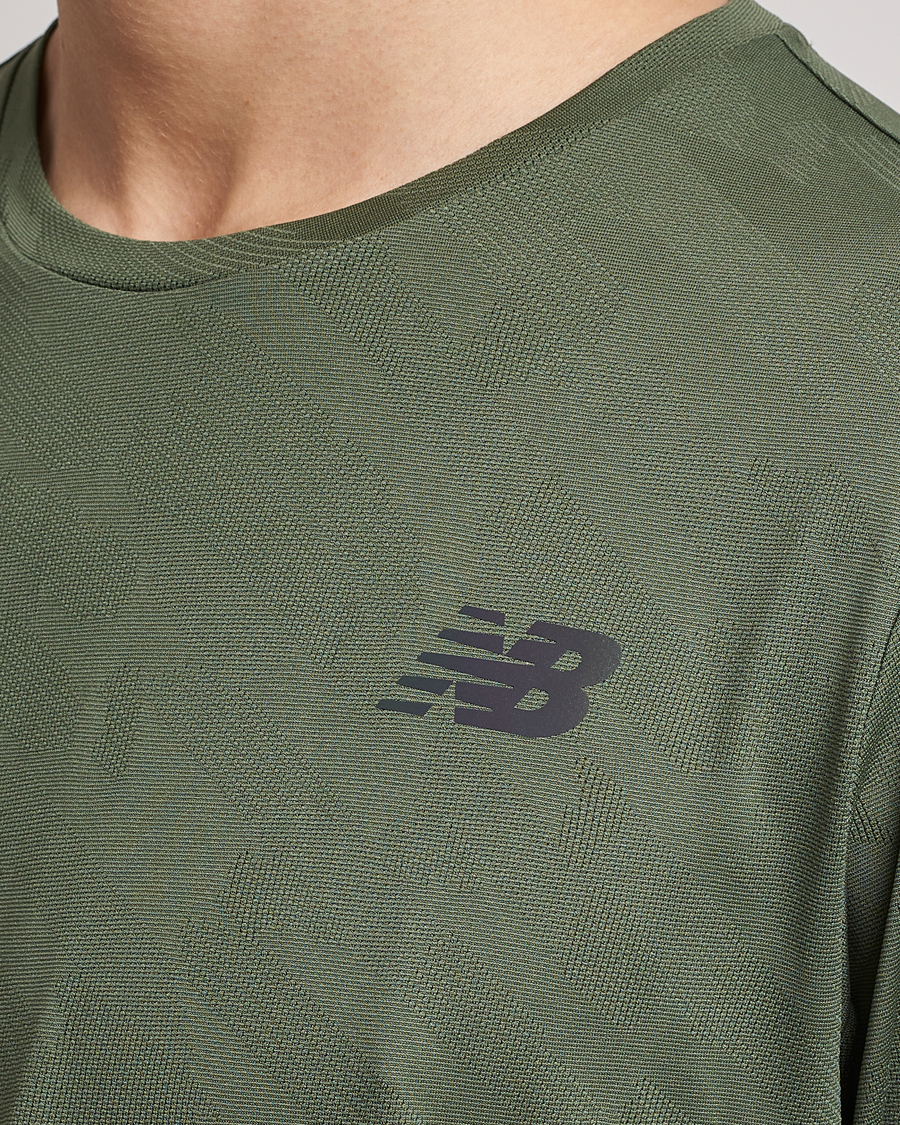 Heren | T-shirts | New Balance Running | Q Speed Jacquard Long Sleeve T-Shirt Olive
