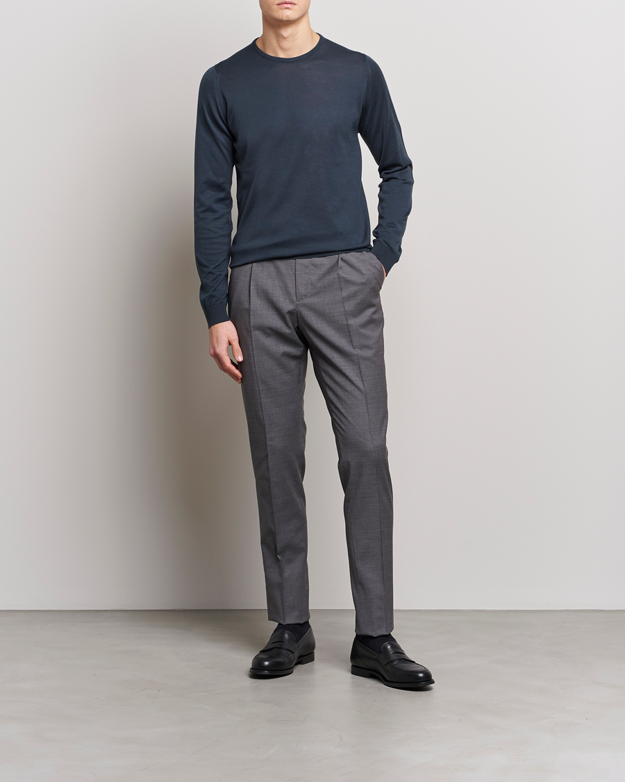 Heren | Truien | John Smedley | Hatfield Sea Island Crew Neck Granite
