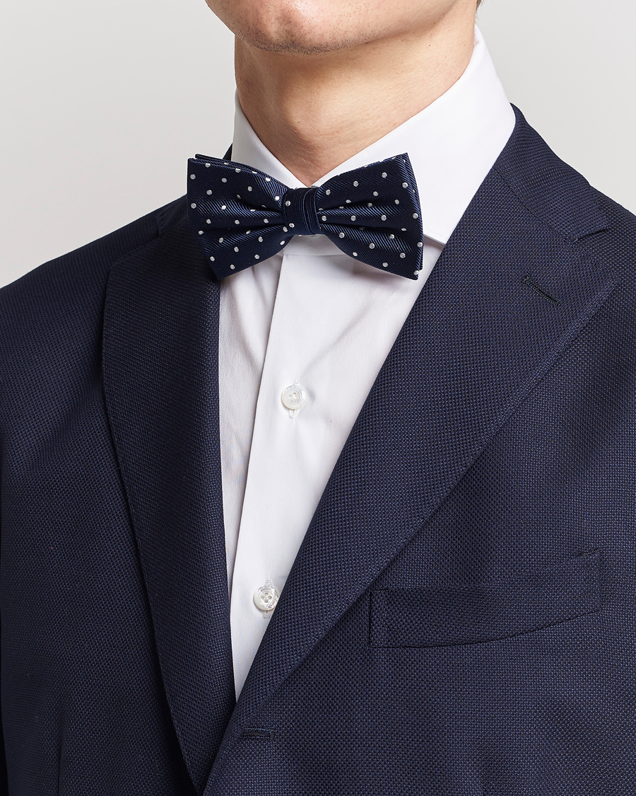Heren | Amanda Christensen Dot Pre Tie Silk Navy/White | Amanda Christensen | Dot Pre Tie Silk Navy/White