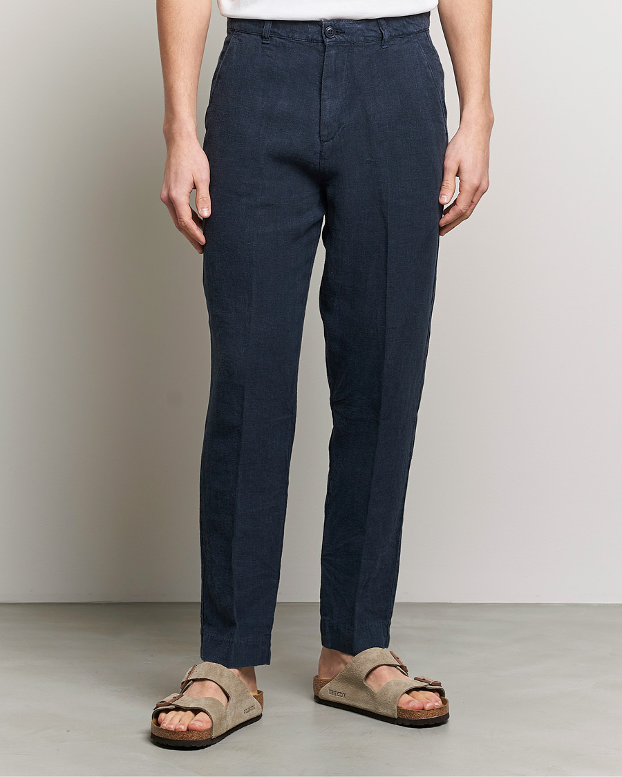 Heren | Broeken | A Day's March | Madu Linen Trouser Navy