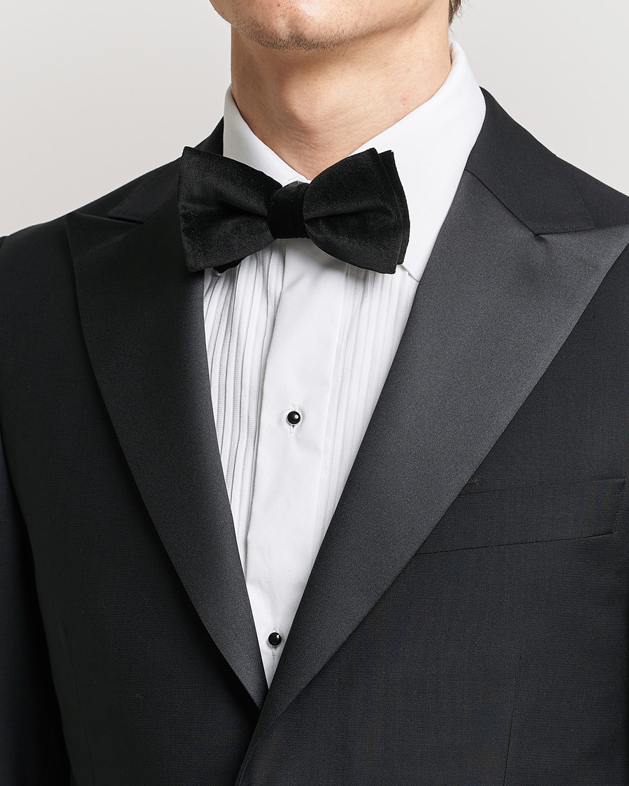 Heren | Eton Pre-Tied Velvet Bow Tie Black | Eton | Pre-Tied Velvet Bow Tie Black