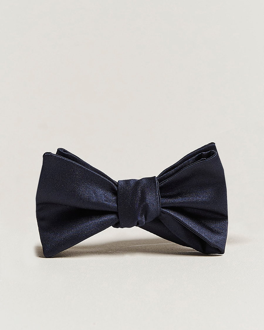 Heren | E. Marinella Silk Bow Tie Navy Satin | E. Marinella | Silk Bow Tie Navy Satin