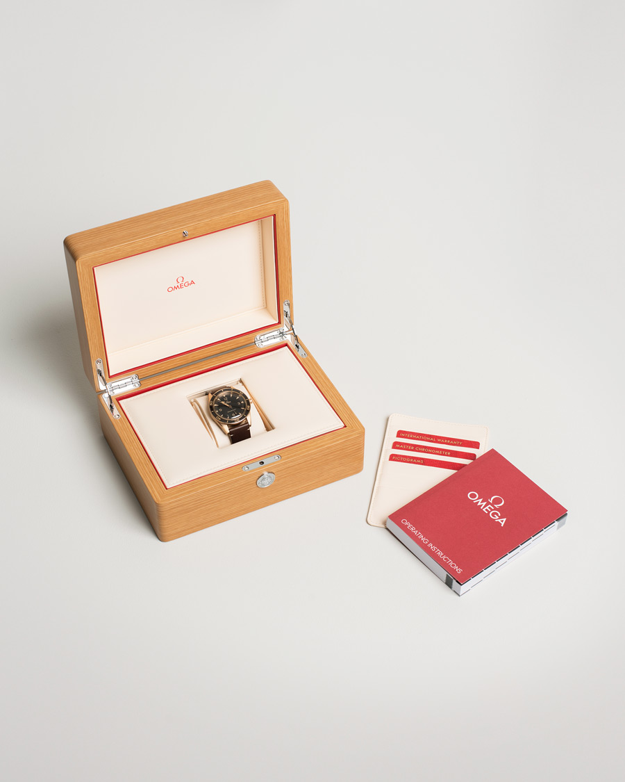 Heren | Pre-Owned & Vintage Watches | Omega Pre-Owned | Seamaster Diver 300M 22218000