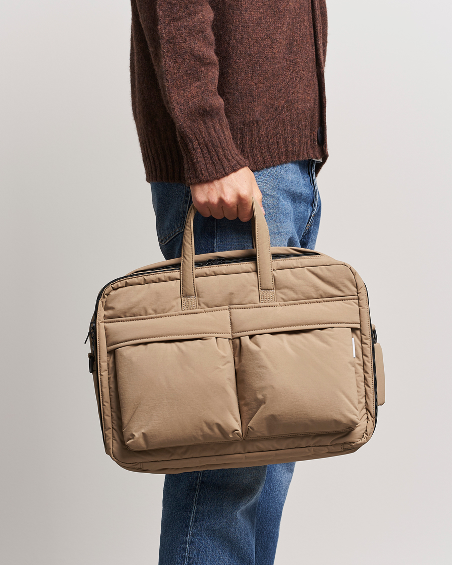 Heren | mazi untitled AM Bag 02 Nylon Briefcase Beige | mazi untitled | AM Bag 02 Nylon Briefcase Beige