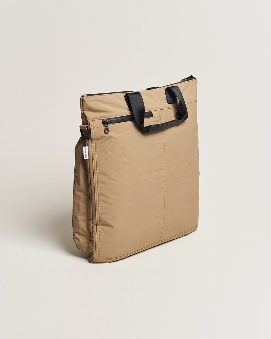 Heren | mazi untitled Helmet Bag 02 Nylon Tote Beige | mazi untitled | Helmet Bag 02 Nylon Tote Beige