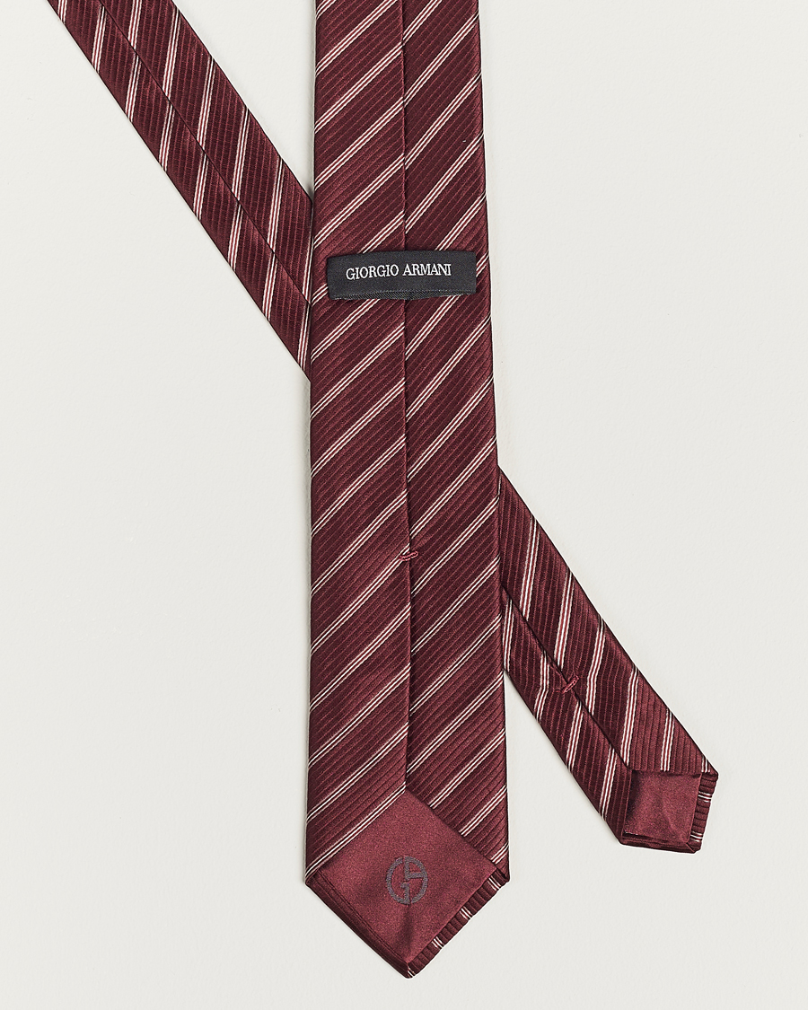 Heren | Giorgio Armani Regimental Stripe Silk Tie Burgundy | Giorgio Armani | Regimental Stripe Silk Tie Burgundy