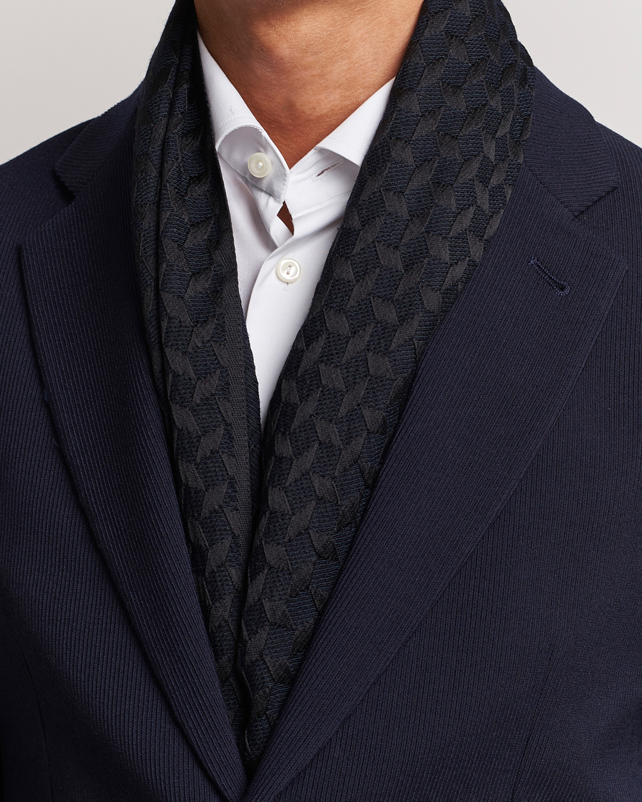 Heren | Giorgio Armani Wool/Silk Monogram Scarf Navy | Giorgio Armani | Wool/Silk Monogram Scarf Navy