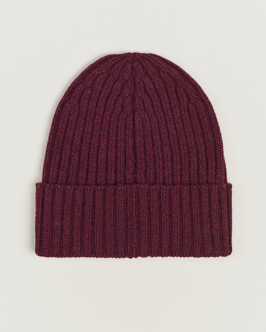 Heren | Piacenza Cashmere Ribbed Cashmere Beanie Burgundy | Piacenza Cashmere | Ribbed Cashmere Beanie Burgundy