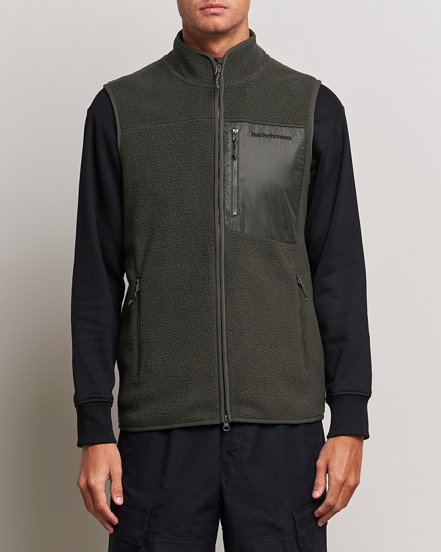 Heren | Fleece vesten | Peak Performance | Pile Vest Olive Extreme