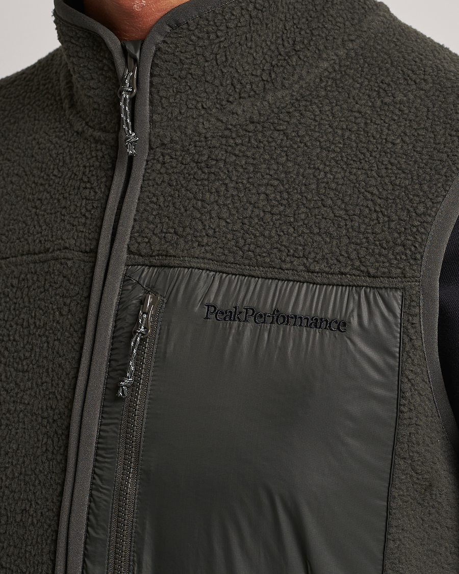Heren | Gilets | Peak Performance | Pile Vest Olive Extreme