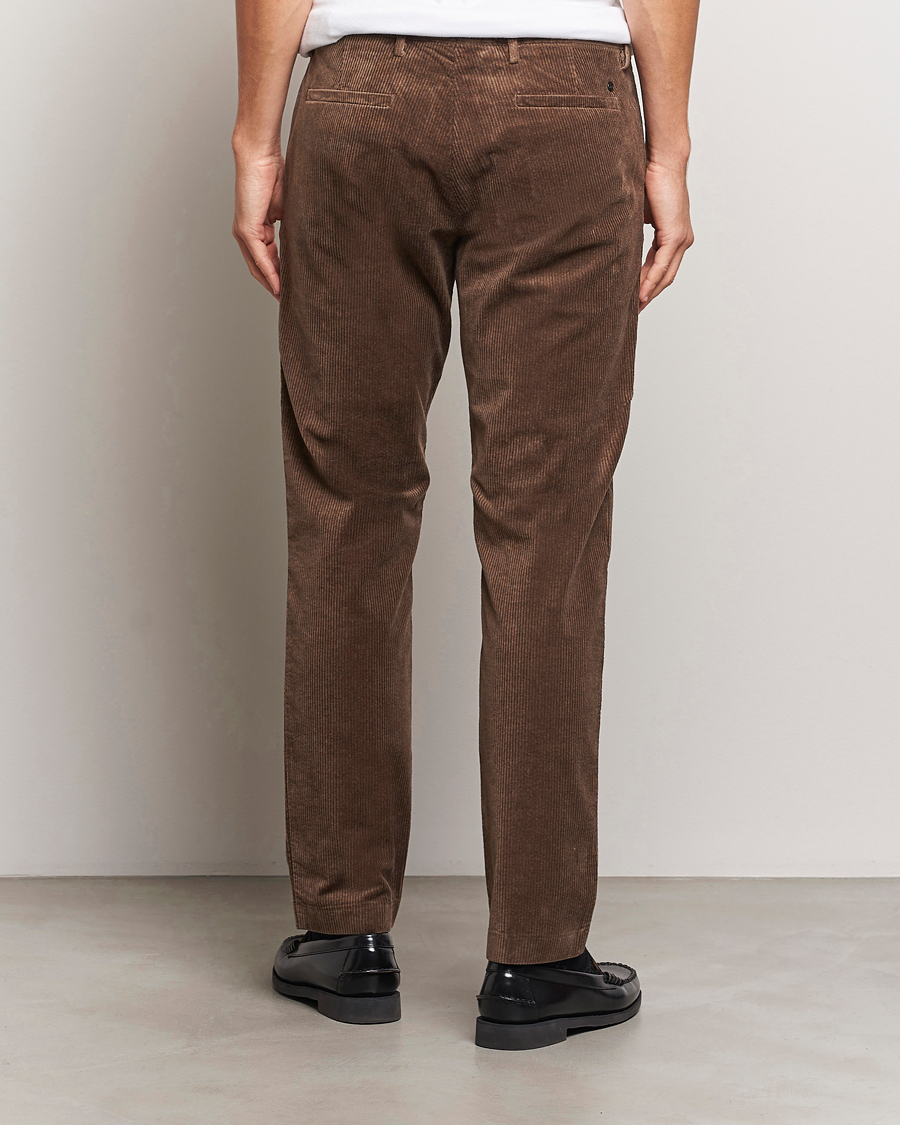 Heren | Broeken | NN07 | Theo Regular Fit Corduroy Chinos Shitake