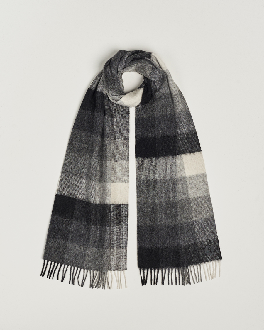 Heren | Amanda Christensen Merino Wool Block Check Scarf Black/Grey | Amanda Christensen | Merino Wool Block Check Scarf Black/Grey