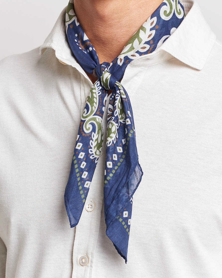 Heren |  | Amanda Christensen | Cotton Voilé Printed Flower Bandana Navy