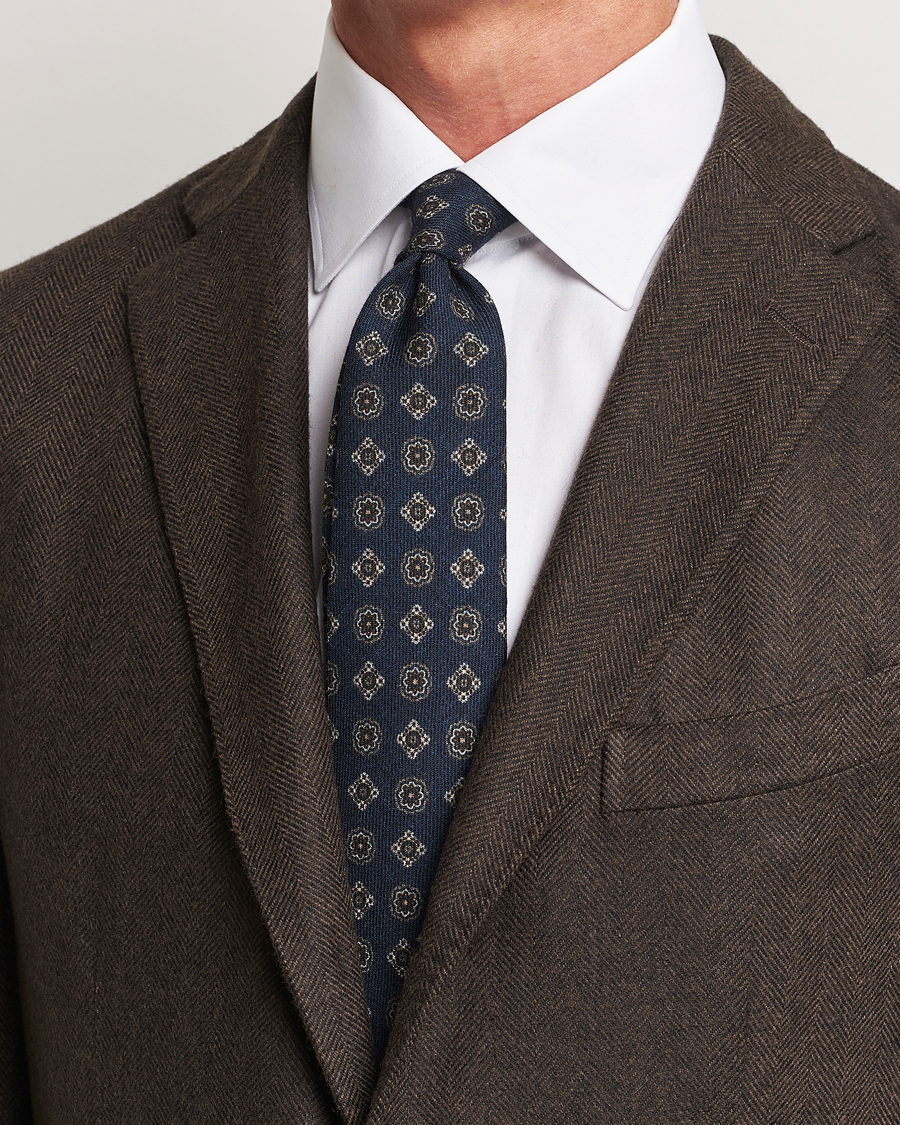 Heren |  | Amanda Christensen | Wool Flannel 8cm Printed Medallion Tie Navy