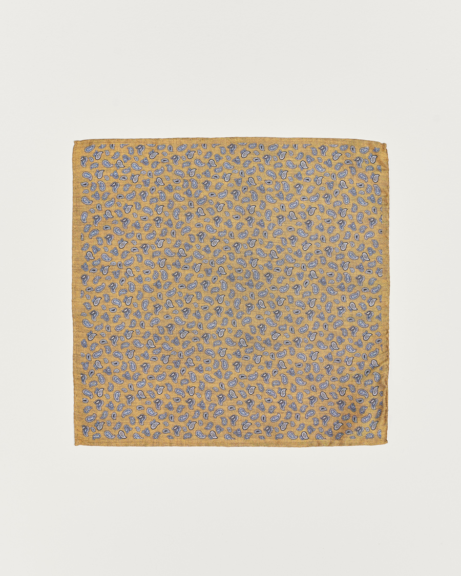 Heren | Amanda Christensen Silk Oxford Printed Paisley Pocket Square Yellow | Amanda Christensen | Silk Oxford Printed Paisley Pocket Square Yellow