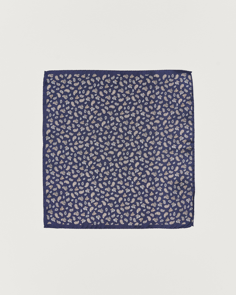 Heren | Amanda Christensen Silk Oxford Printed Paisley Pocket Square Navy | Amanda Christensen | Silk Oxford Printed Paisley Pocket Square Navy