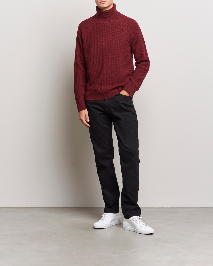 Heren | Truien | GANT | Lambswool Textured Rollneck Plumped Red