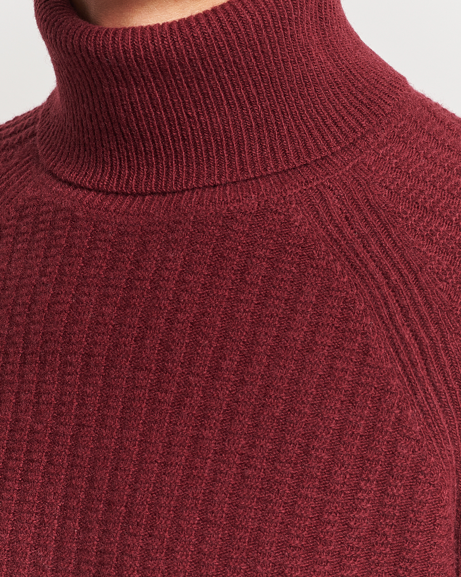 Heren | Truien | GANT | Lambswool Textured Rollneck Plumped Red