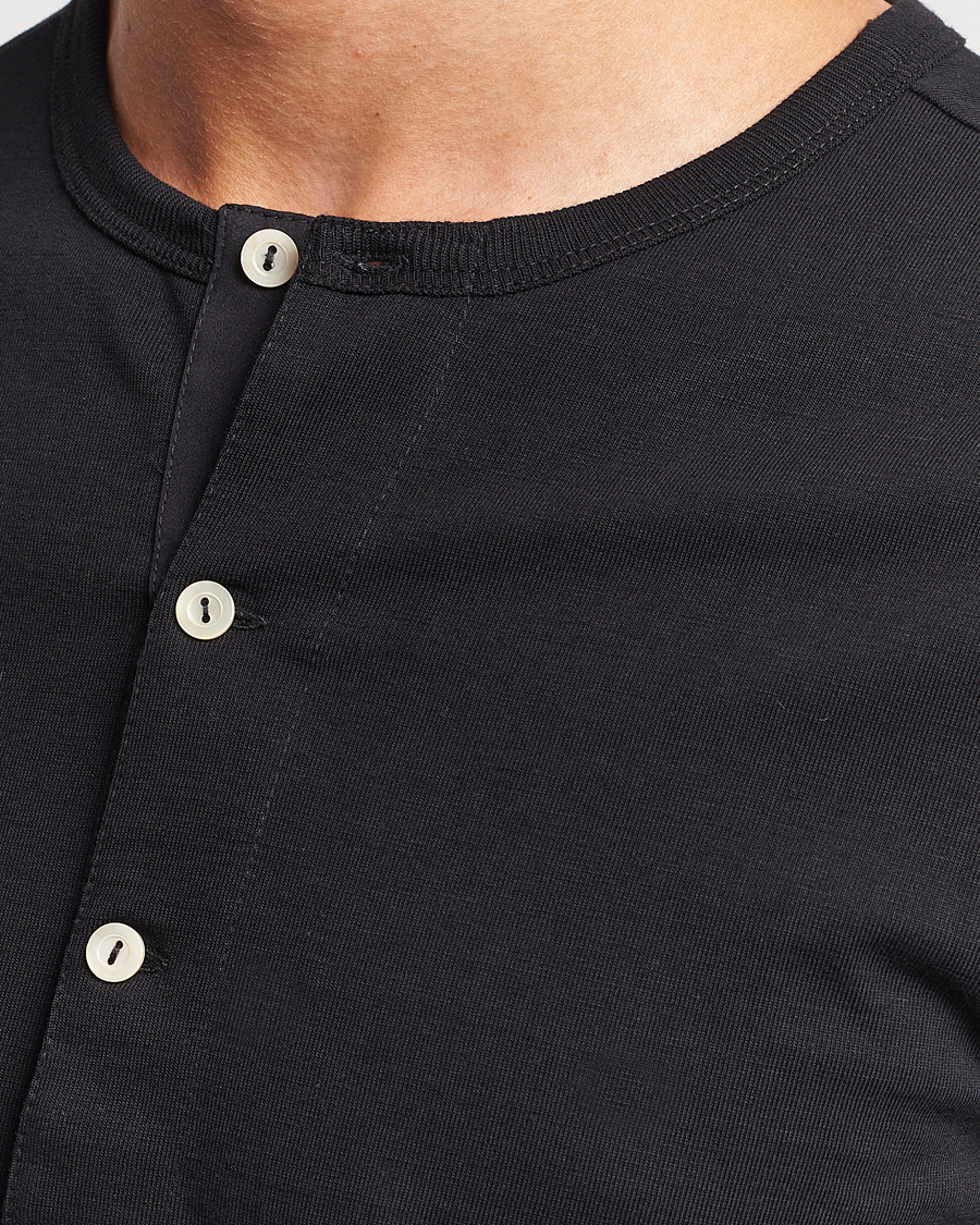 Heren | Truien | Merz b. Schwanen | Classic Organic Cotton Henley Sweater Black