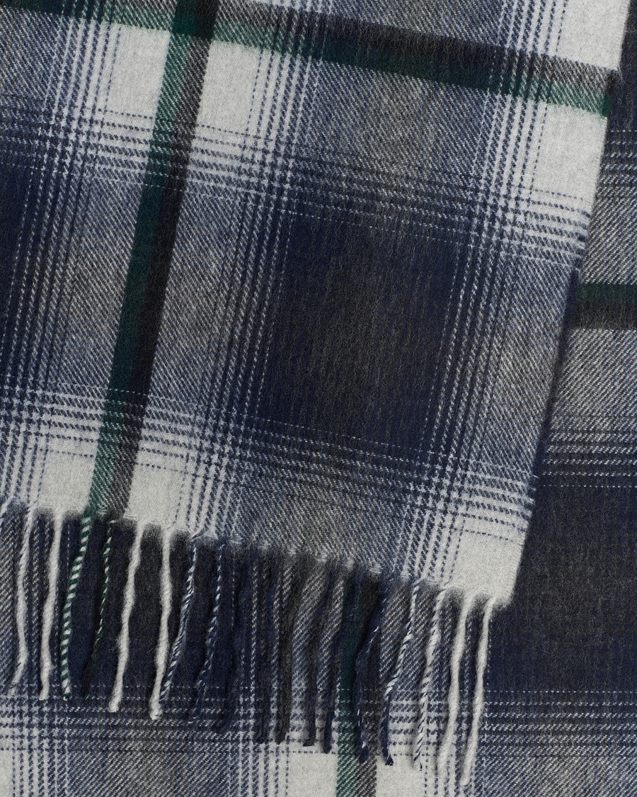Heren | Begg & Co Wool/Cashmere Shadow Check Scarf 32*180cm Silver/Navy | Begg & Co | Wool/Cashmere Shadow Check Scarf 32*180cm Silver/Navy