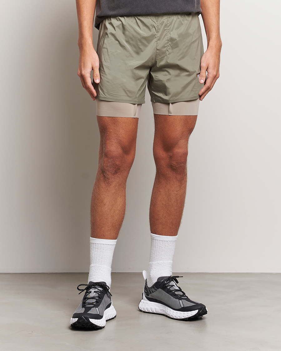 Heren | Afdelingen | Satisfy | TechSilk 8 Inch Shorts Vetiver