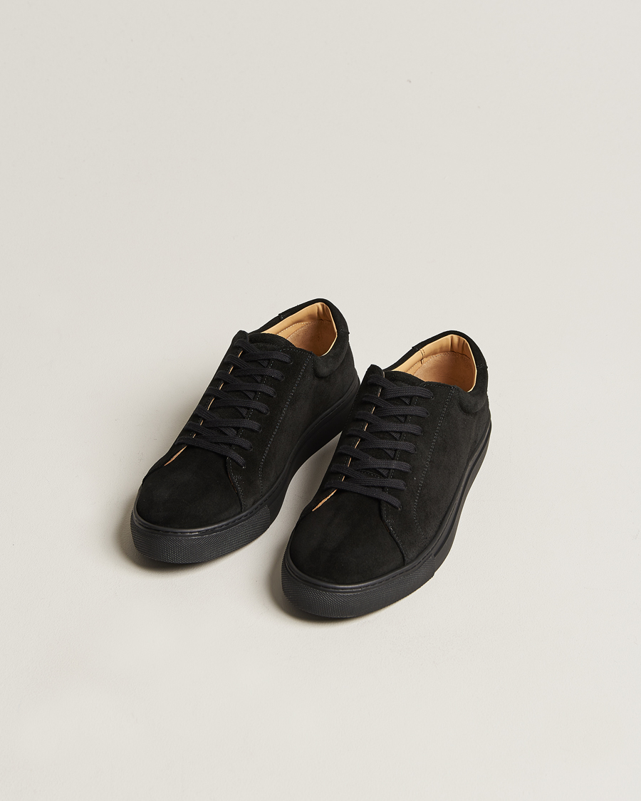 Heren | Myrqvist Oaxen Monochrome Sneaker Black Suede | Myrqvist | Oaxen Monochrome Sneaker Black Suede