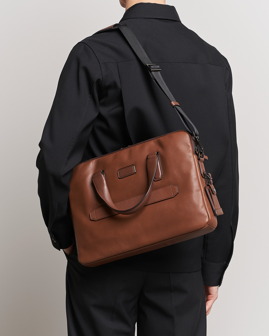 Heren | Tassen | TUMI | Harrison Sycamore Slim Leather Brief Cognac