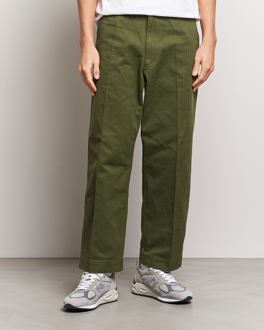 Heren | Broeken | BEAMS PLUS | MIL Herringbone Trousers Olive