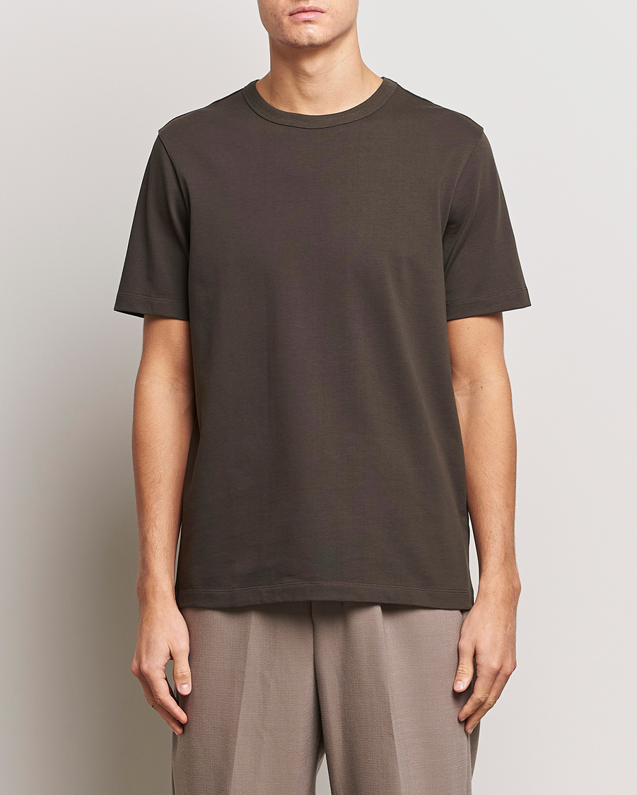 Heren | Business & Beyond | A Day's March | Heavy Tee Chocolate