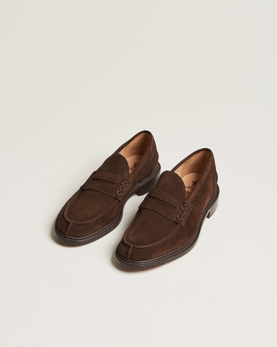 Heren | Handgjorda skor - Skoblockskampanj | Tricker\'s | James Penny Loafers Chocolate Suede