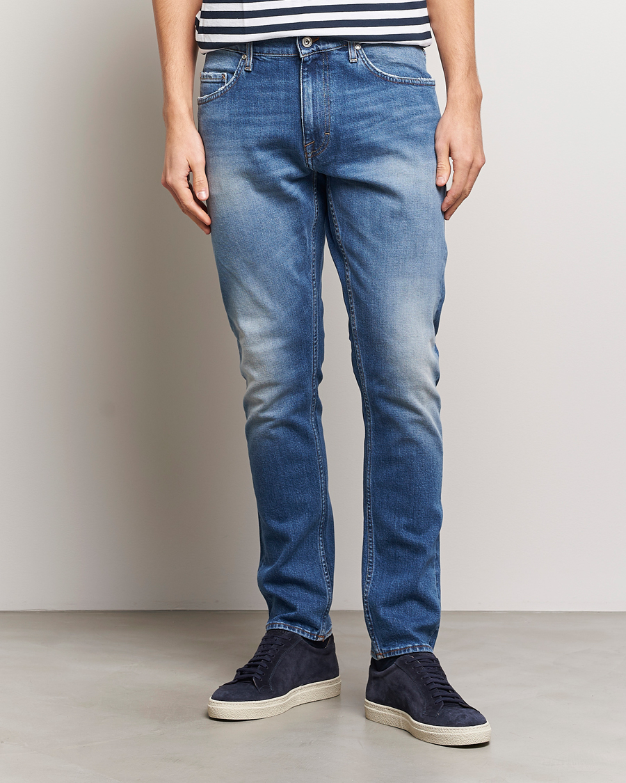 Heren | Blauwe jeans | Tiger of Sweden | Pistolero Stretch Cotton Jeans Light Blue