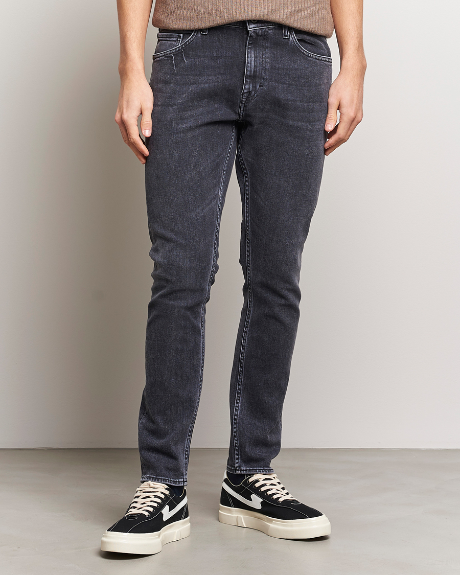 Heren | Jeans | Tiger of Sweden | Pistolero Stretch Cotton Jeans Washed Black