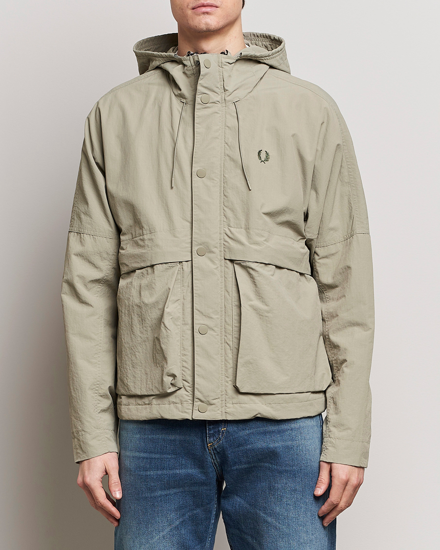 Heren | Casual jassen | Fred Perry | Cropped Ripstop Hooded Jacket Warm Grey