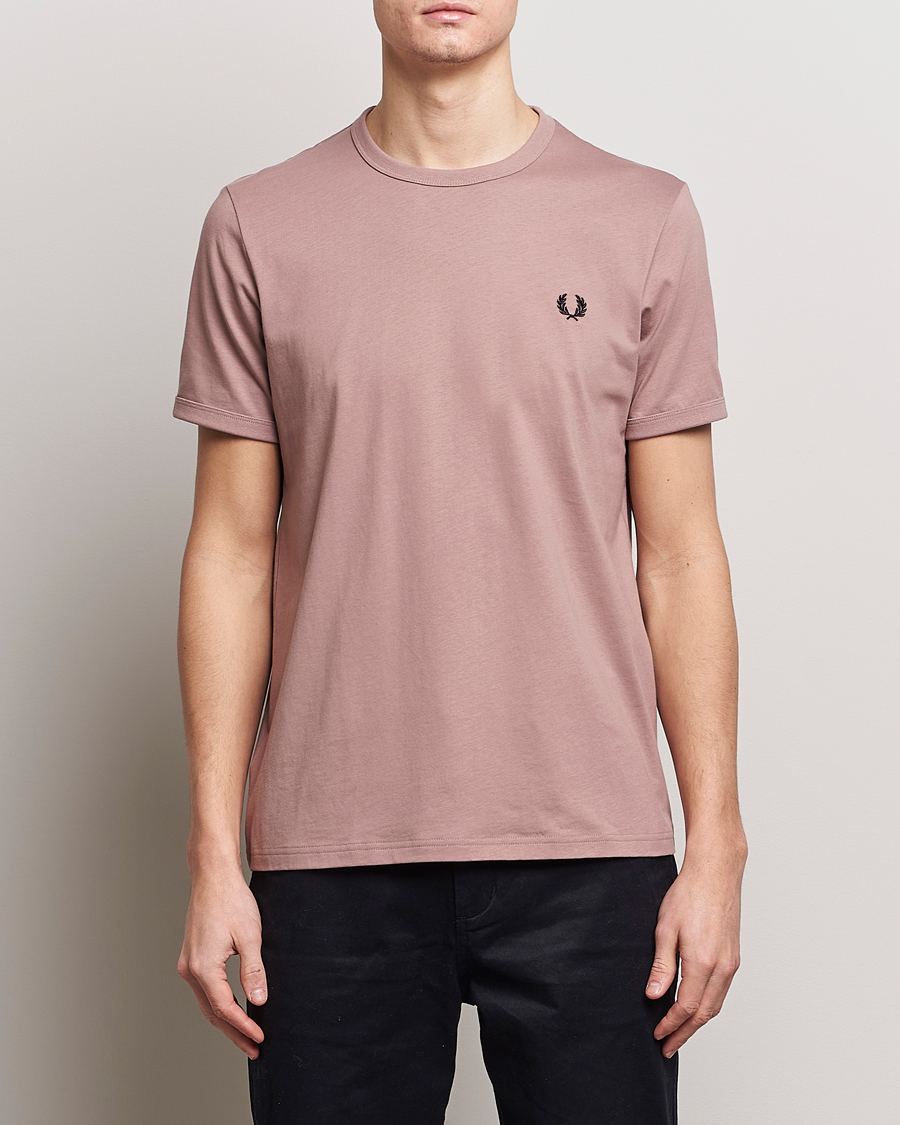 Heren | Best of British | Fred Perry | Ringer T-Shirt Dusty Pink