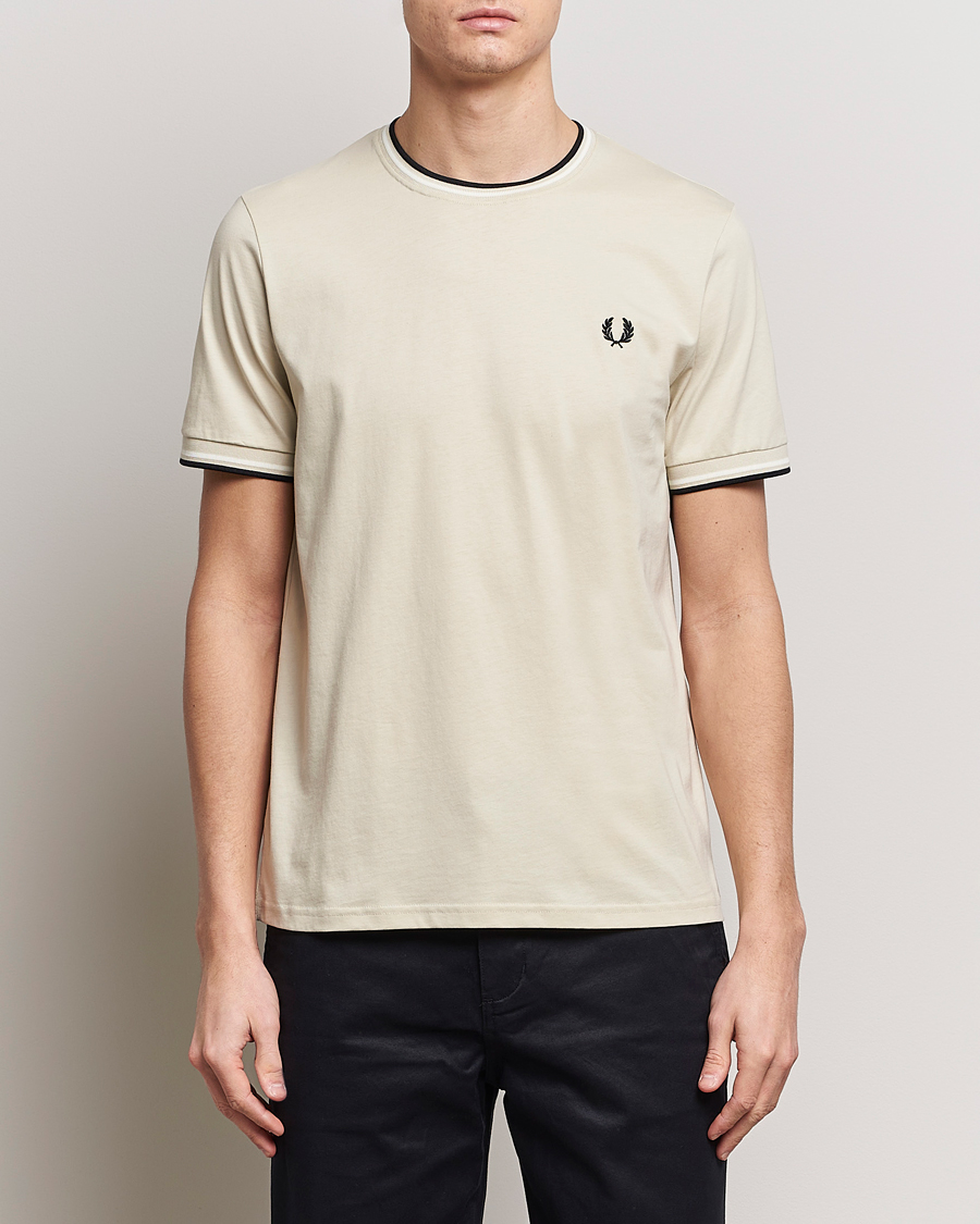 Heren | T-shirts met korte mouwen | Fred Perry | Twin Tipped T-Shirt Oatmeal