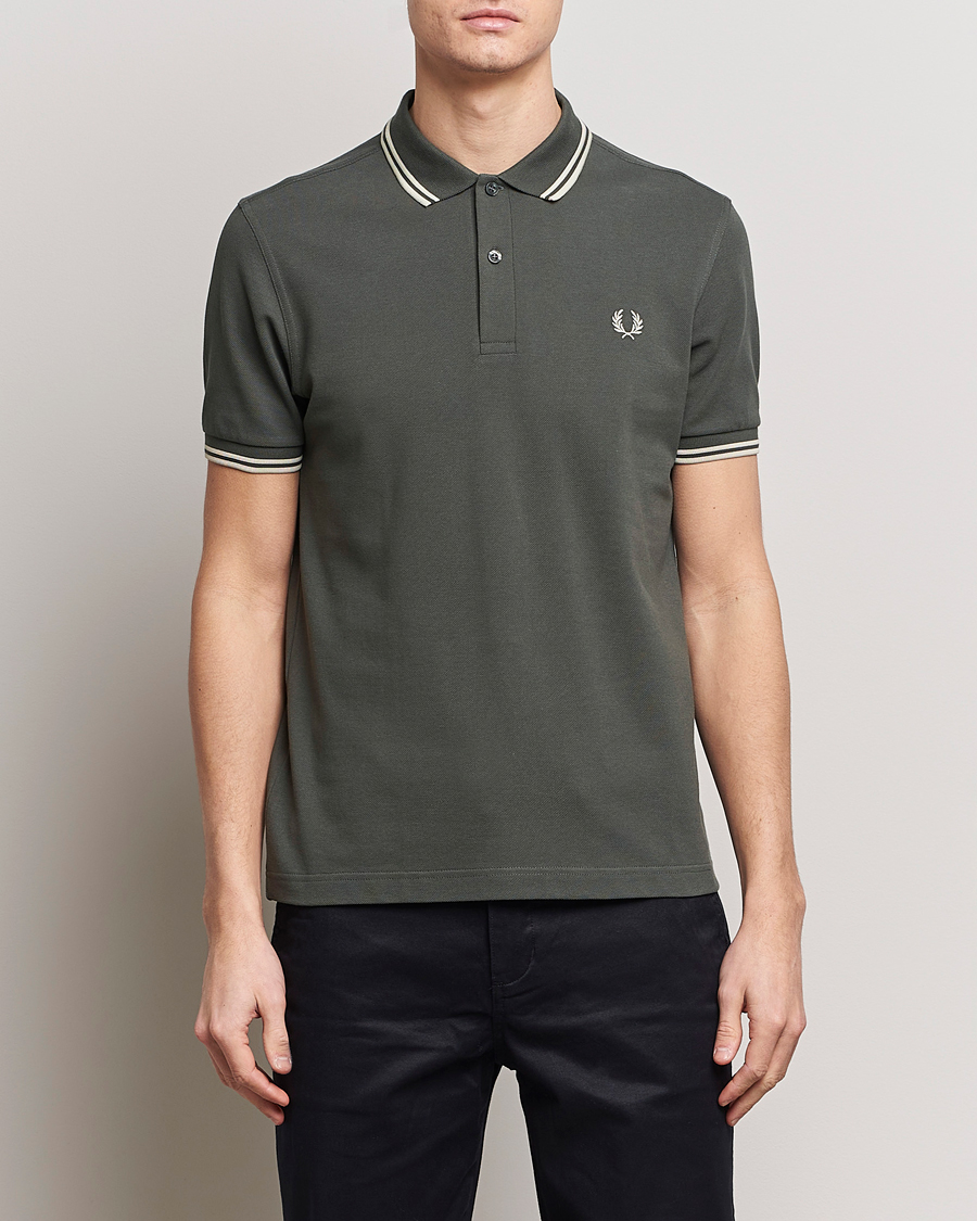 Heren | Poloshirts met korte mouwen | Fred Perry | Twin Tipped Polo Shirt Field Green