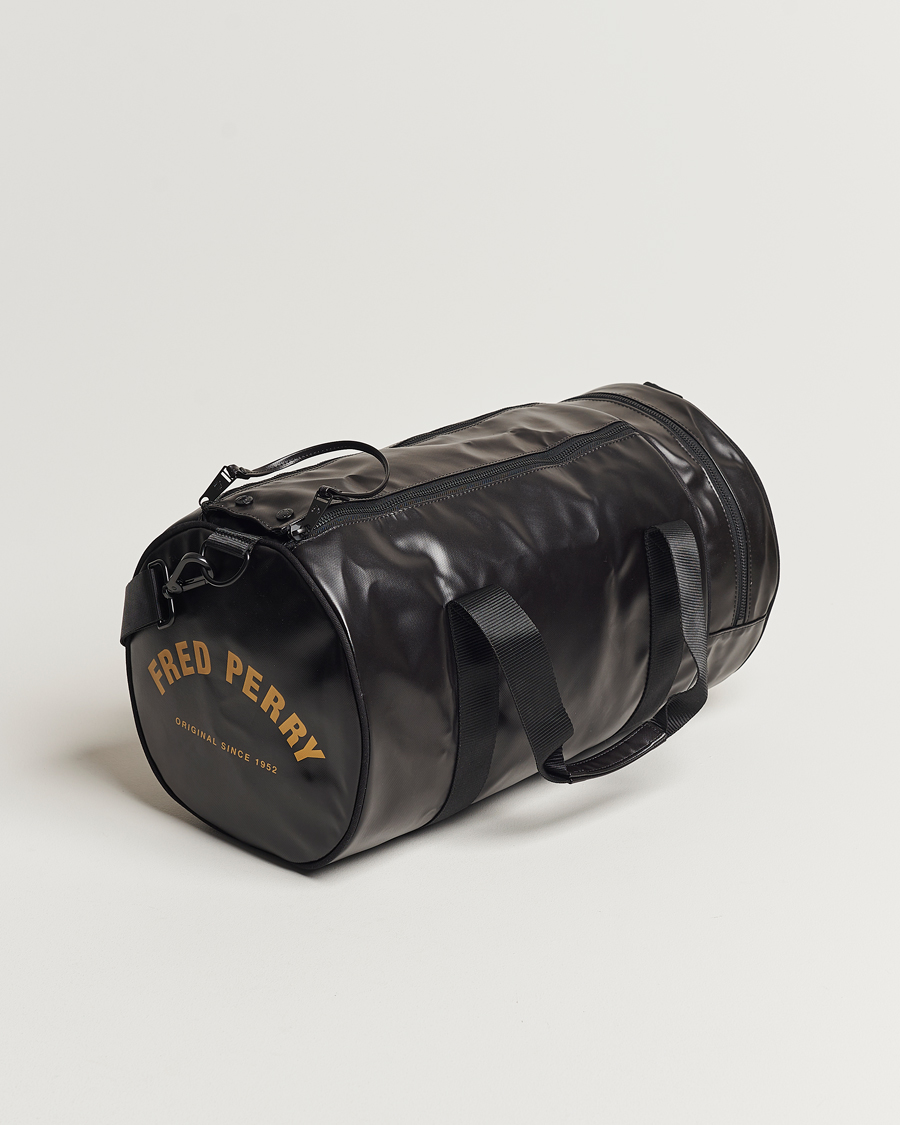 Heren | Tassen | Fred Perry | Tonal Classic Barrel Bag Black/Gold