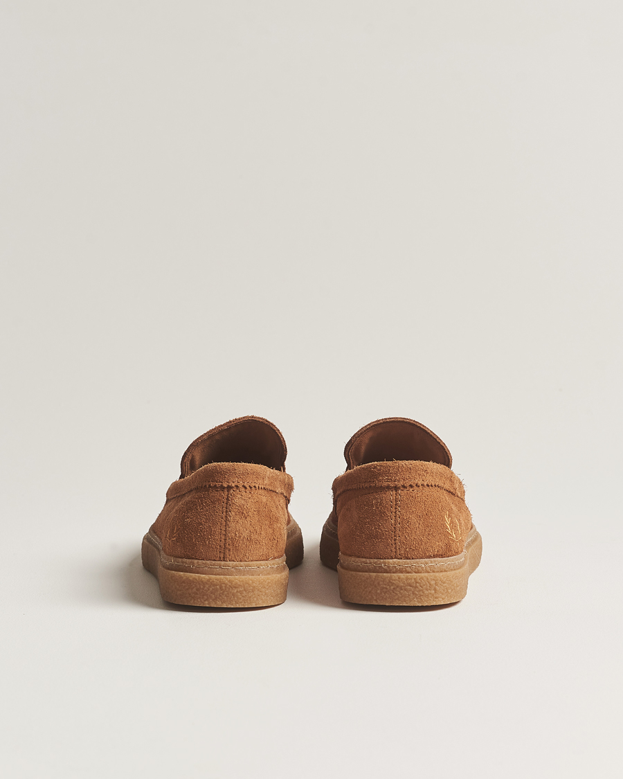 Heren | Fred Perry Dawson Suede Tassel Loafer Dark Caramel | Fred Perry | Dawson Suede Tassel Loafer Dark Caramel