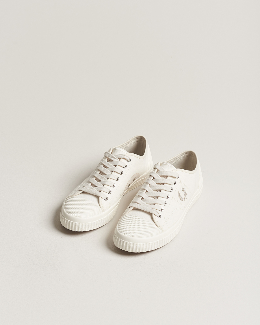 Heren | Witte sneakers | Fred Perry | Hughes Canvas Sneaker Ecru